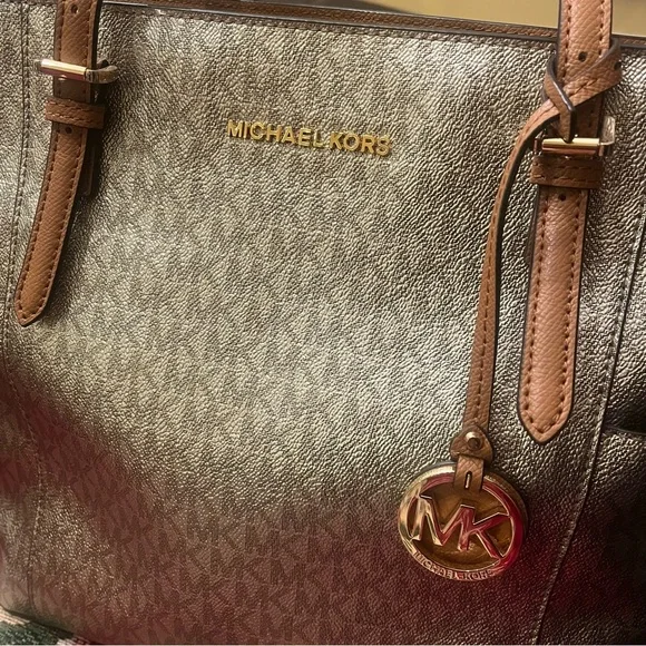 Michael Kors Metallic Gold Tote Bag - Picture 3 of 10